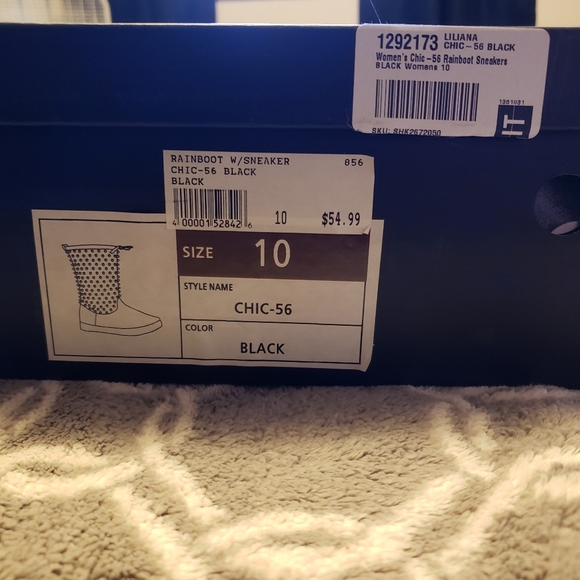 NEW Liliana Silver Studded Boots - Picture 6 of 7